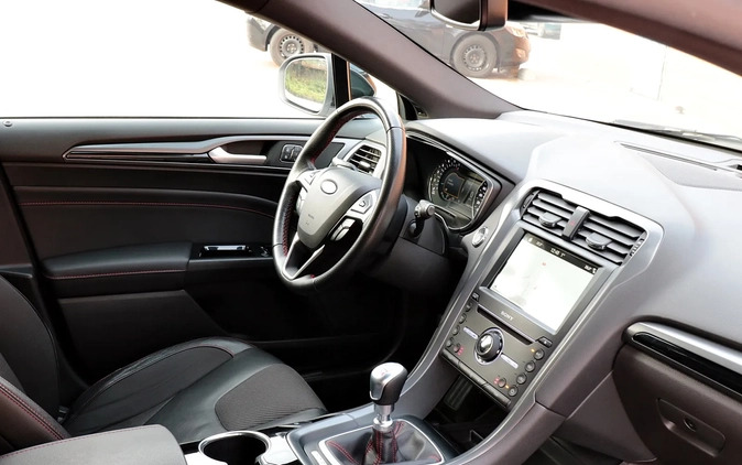 Ford Mondeo cena 67900 przebieg: 198978, rok produkcji 2018 z Wałbrzych małe 781